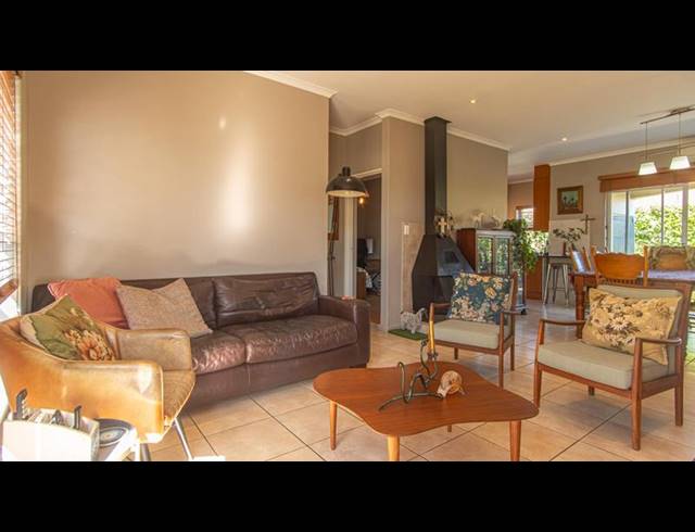 3 BEDROOM CLUSTER FOR SALE IN SONSTRAAL HEIGHTS
